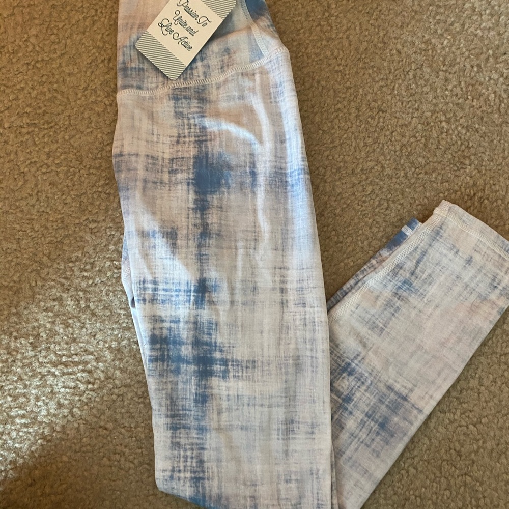 NWT P’tula legging
